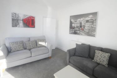 4 bed house, Marle Hill Road, Francis close hall, Cheltenham, GL504LW - Image 2